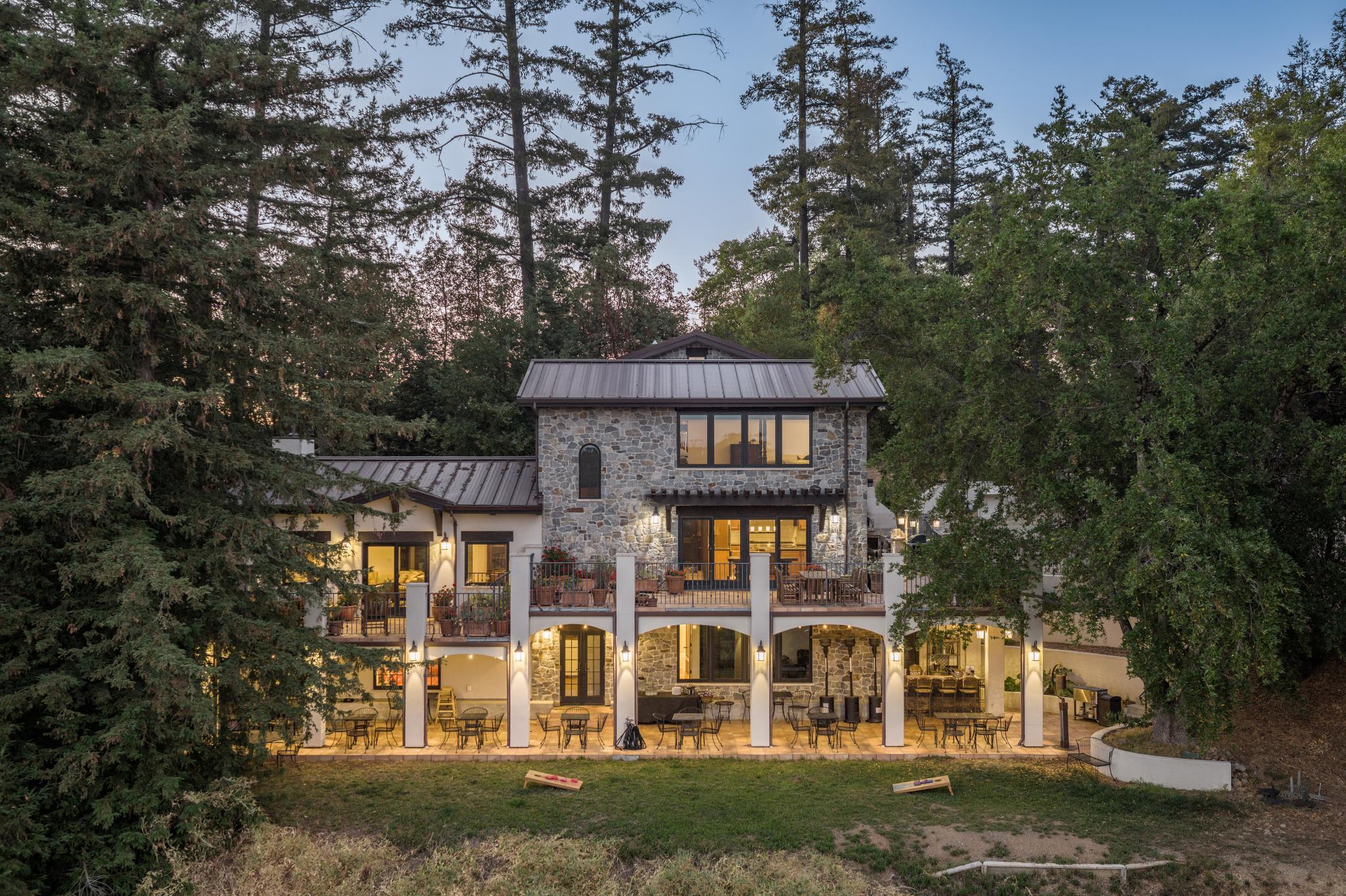 Lago Lomita Residence